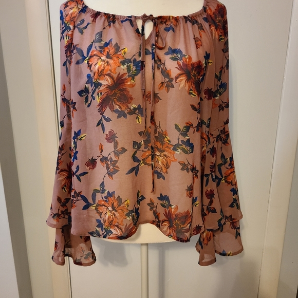 Lily White chiffon floral blouse - Picture 4 of 4
